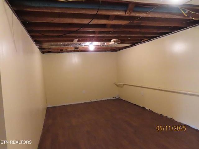 110 Dale Rd, Oakdale, TN 37829 - finished basement featuring dark wood-type flooring
