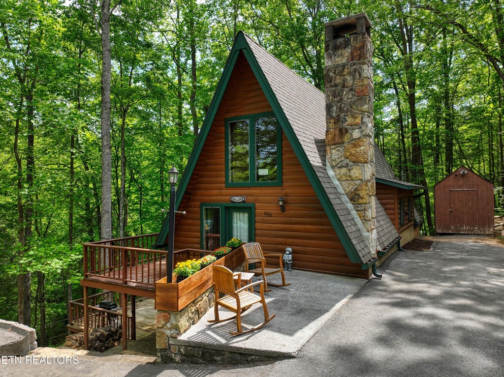 536 Ownby Cir, Gatlinburg, TN 37738 - photo 1