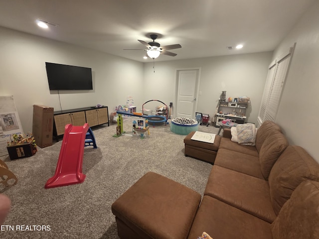6312 Knightsboro Rd, Knoxville, TN 37912 - carpeted living room with ceiling fan and recessed lighting