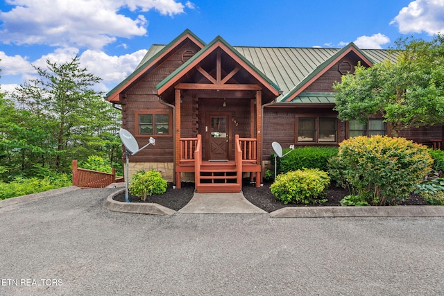 152 Eagle Crst, Tazewell, TN 37879 - view of front of house featuring a standing seam roof and a metal roof