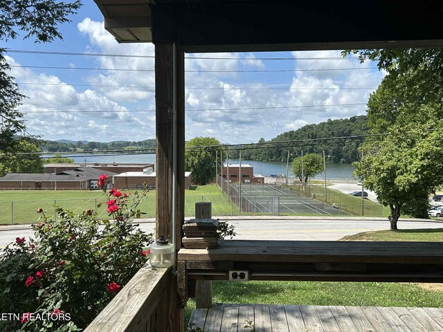 608 W Spring St, Kingston, TN 37763 - photo 2