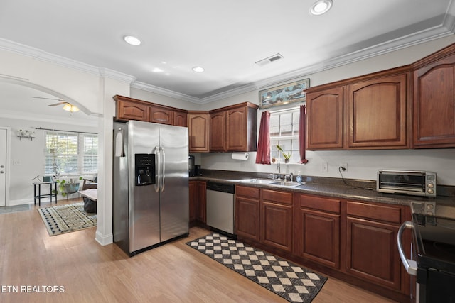1132 Connecticut Ave, Knoxville, TN 37921 - kitchen with stainless steel appliances, dark countertops, light wood-style flooring, a ceiling fan, and recessed lighting