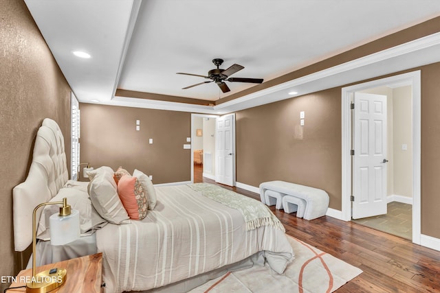 235 Jessie Ln, Lenoir City, TN 37772 - bedroom featuring hardwood / wood-style floors, a raised ceiling, ceiling fan, and recessed lighting