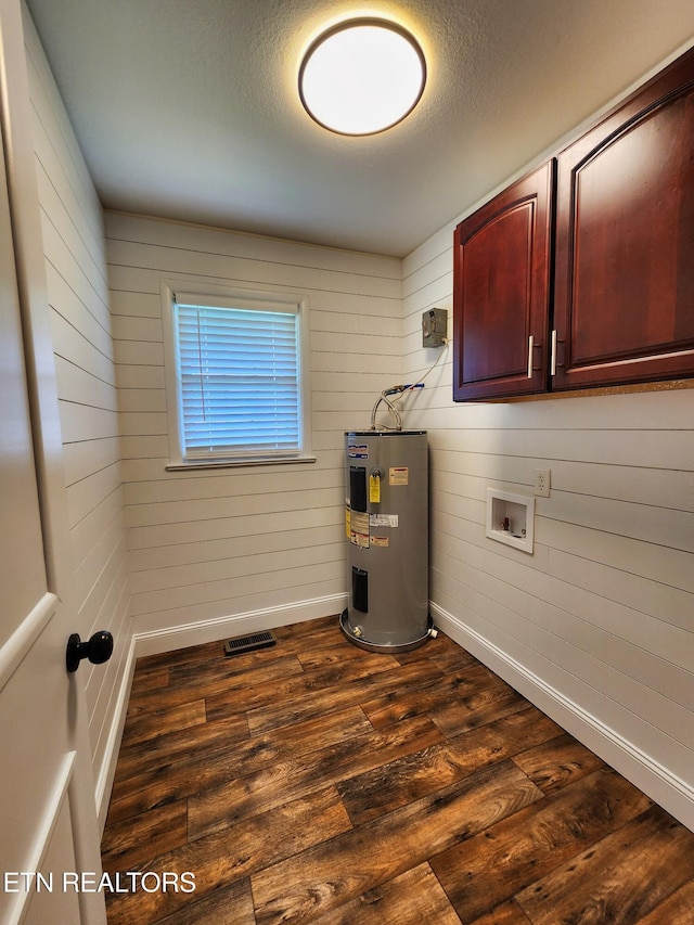 212 Ellison Rd, Lafollette, TN 37766 - utility room featuring water heater