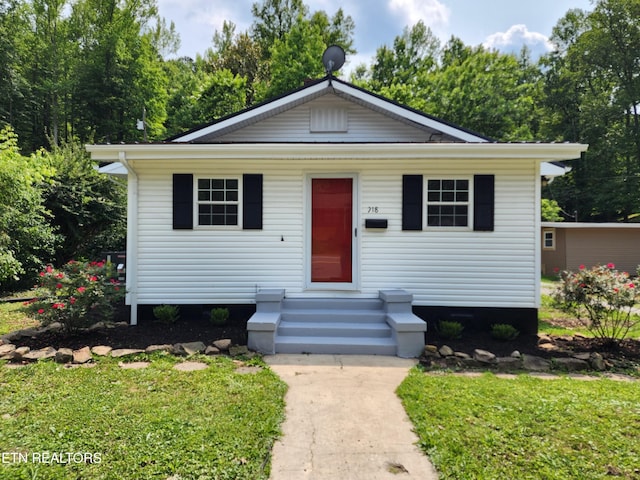 918 5th St, Jellico, TN 37762 - view of bungalow-style home