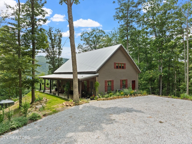 187 Persimmon Ln, Pioneer, TN 37847 - rustic home featuring gravel driveway