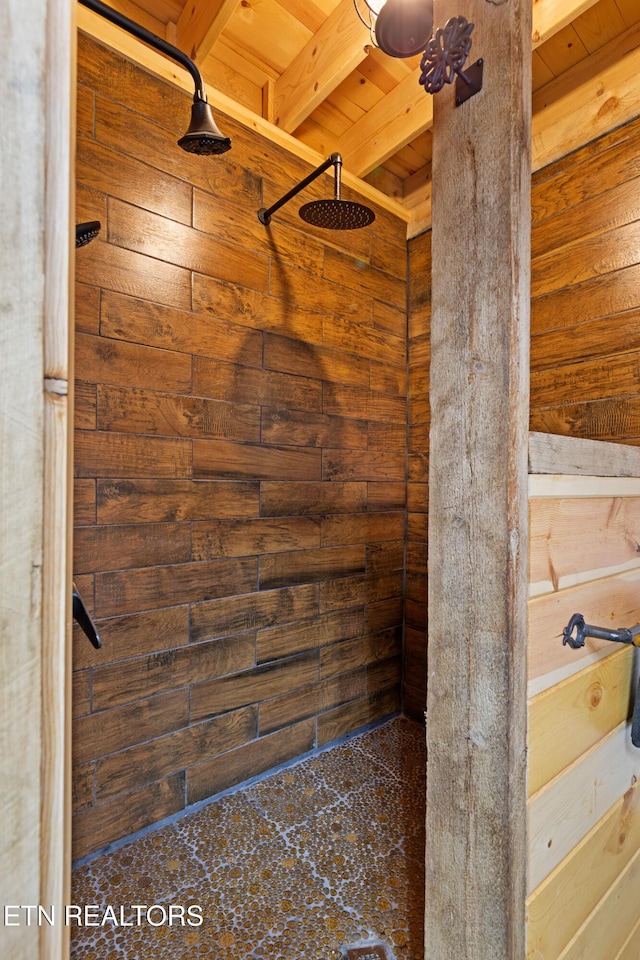 187 Persimmon Ln, Pioneer, TN 37847 - walk in closet featuring beam ceiling