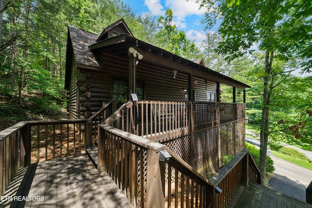 719 Kings Hills Blvd, Pigeon Forge, TN 37863 - view of wooden terrace