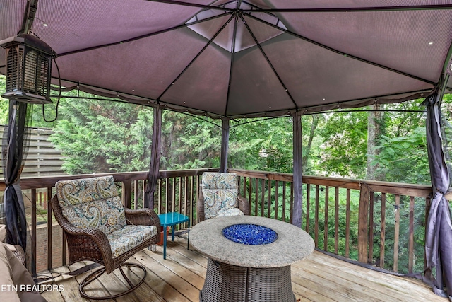 8824 Carriage House Way, Knoxville, TN 37923 - deck featuring a gazebo