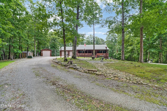 41 Crest Pl, Monterey, TN 38574 - view of front of property with an outdoor structure and a detached garage