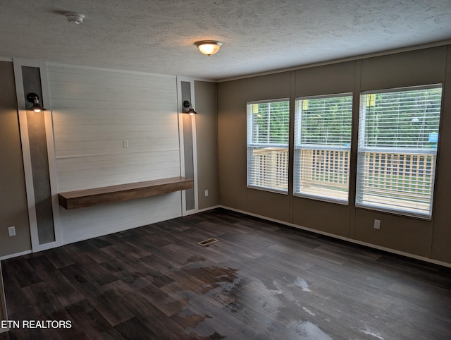 127 Irvin Cir, Kingston, TN 37763 - photo 2