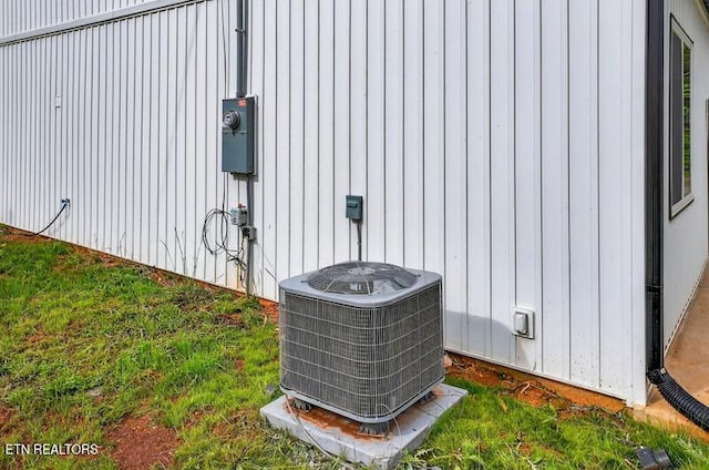 1570 W Dumplin Valley Rd, Dandridge, TN 37725 - exterior view of a central AC unit and electric meter