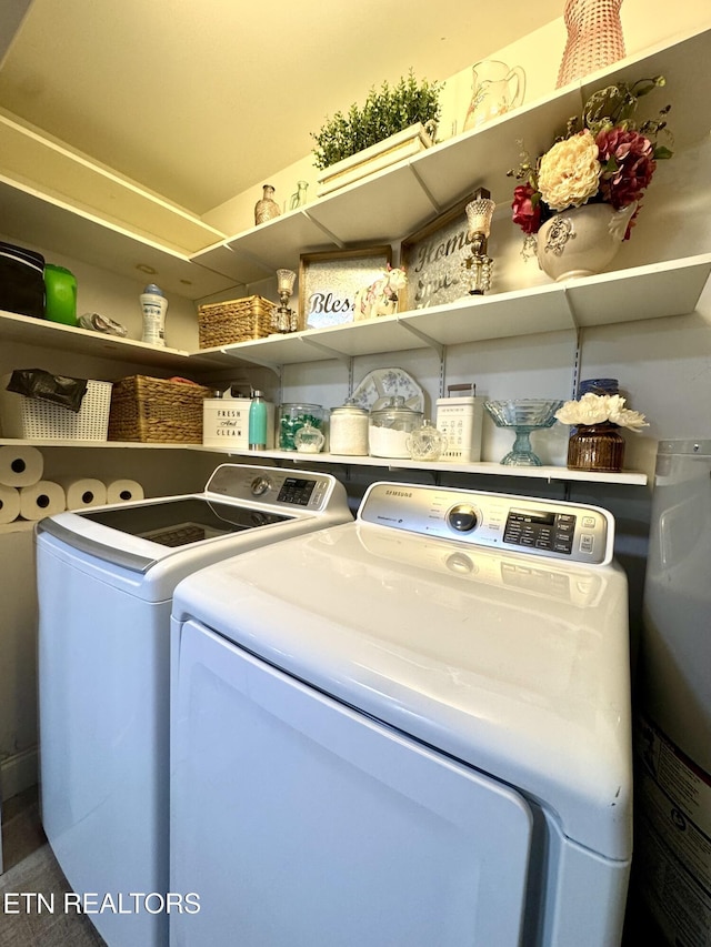 135 Whisper Creek Rd, Lafollette, TN 37766 - laundry area with independent washer and dryer