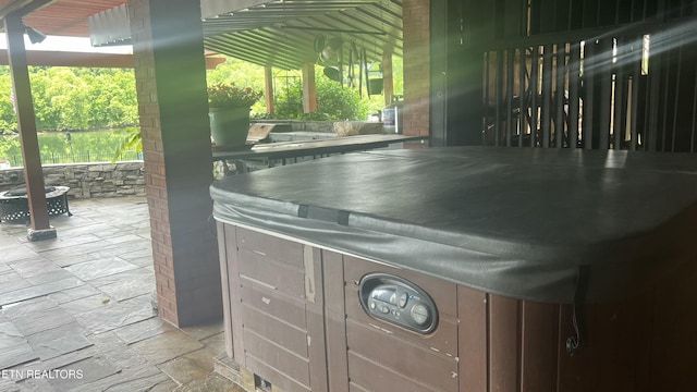 1843 River Vista Cir, Sevierville, TN 37876 - view of garage