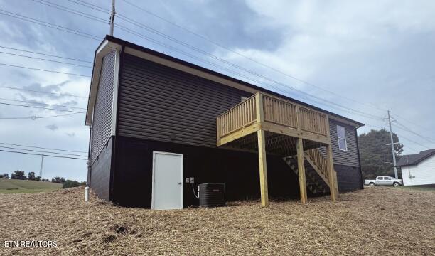 408 Luttrell Rd, Maynardville, TN 37807 - view of outdoor structure featuring stairway