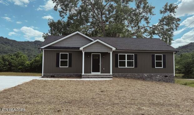 408 Luttrell Rd, Maynardville, TN 37807 - view of front of home featuring crawl space