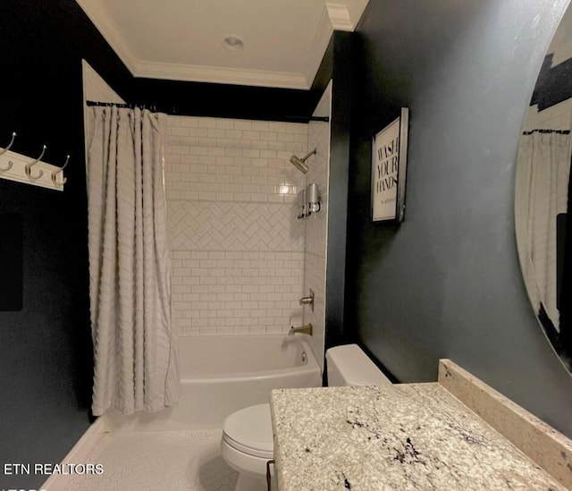 257 Holt Ridge Rd, Tazewell, TN 37879 - bathroom featuring crown molding, vanity, and shower / tub combo