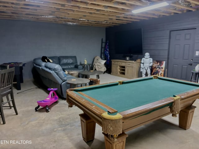 257 Holt Ridge Rd, Tazewell, TN 37879 - playroom with concrete floors and billiards