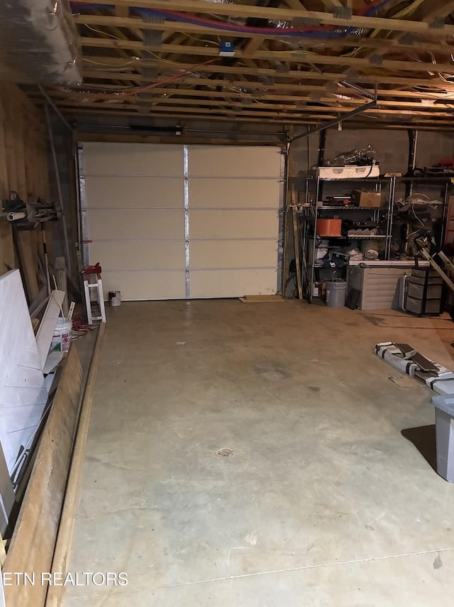 257 Holt Ridge Rd, Tazewell, TN 37879 - view of garage