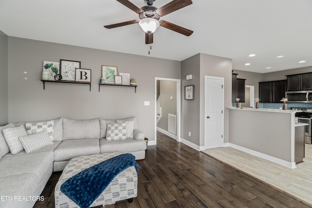 6126 Hollow View Ln, Knoxville, TN 37924 - living area featuring a ceiling fan, wood finished floors, and recessed lighting
