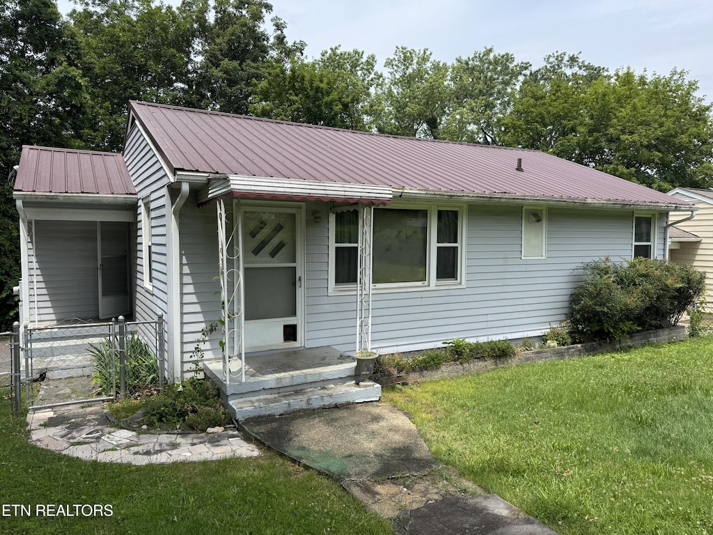 2101 NW Chillicothe St, Knoxville, TN 37921 - photo 1