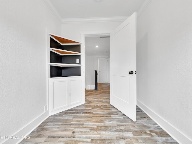 1100 Cedar Ln, Knoxville, TN 37912 - hallway featuring ornamental molding and light wood-type flooring