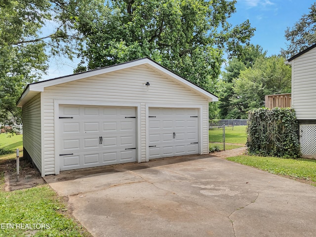 1100 Cedar Ln, Knoxville, TN 37912 - view of detached garage
