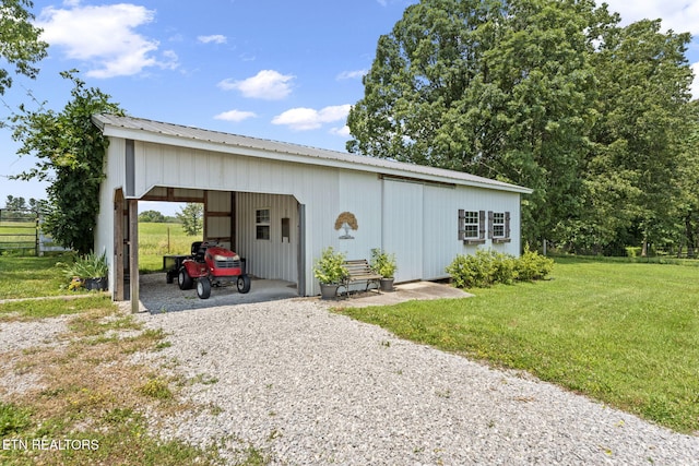 1292 Deer Lodge Hwy, Sunbright, TN 37872 - view of pole building with a carport and driveway