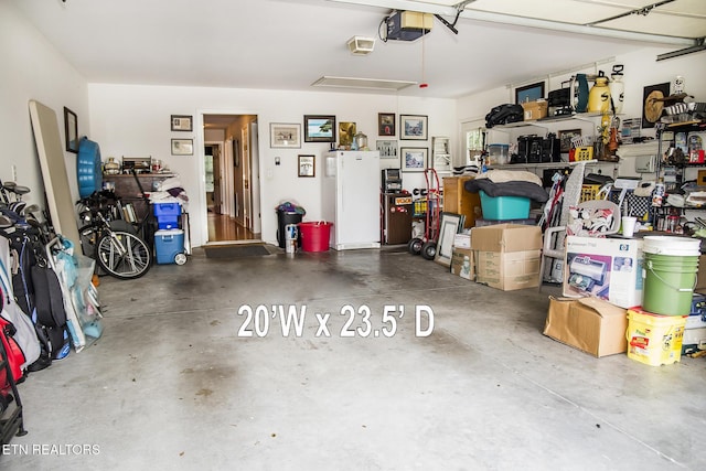 20 Dockside Dr, Fairfield Glade, TN 38558 - garage with a garage door opener