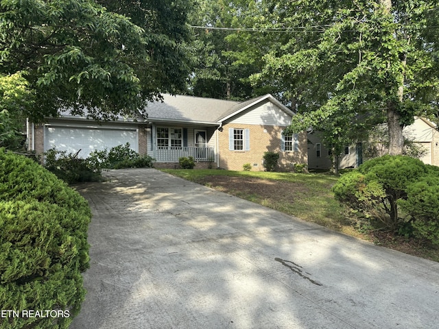 131 Cromwell Ln, Crossville, TN 38558 - photo 1
