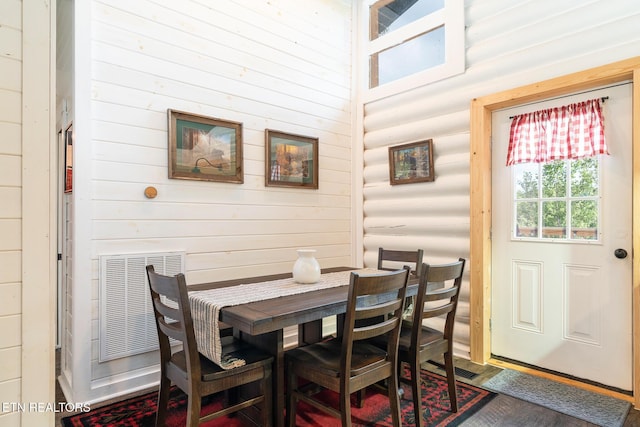 1065 Shell Mountain Rd, Sevierville, TN 37876 - dining area featuring wood finished floors