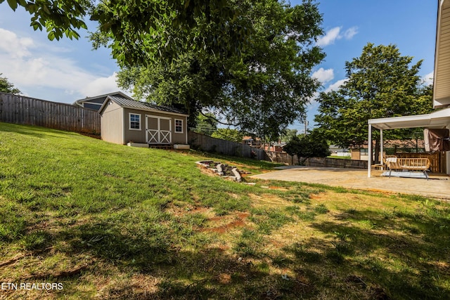4313 Midview Ln, Knoxville, TN 37938 - fenced backyard with a patio area and a storage shed