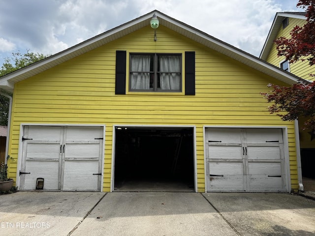 281 Red Williams Rd, Crossville, TN 38555 - view of garage