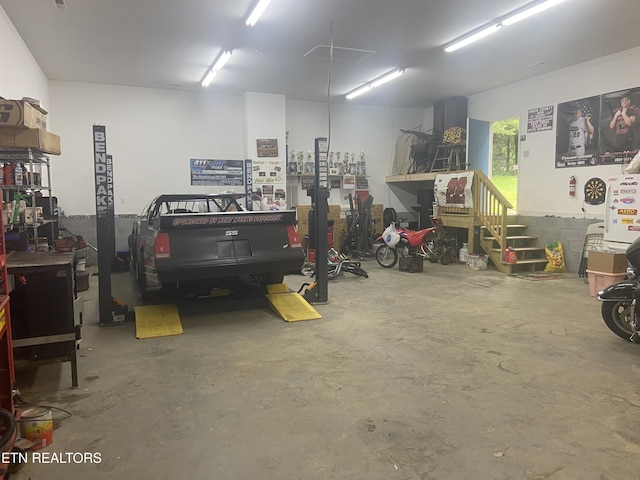 1843 Tazewell Pike, Corryton, TN 37721 - garage featuring a workshop area
