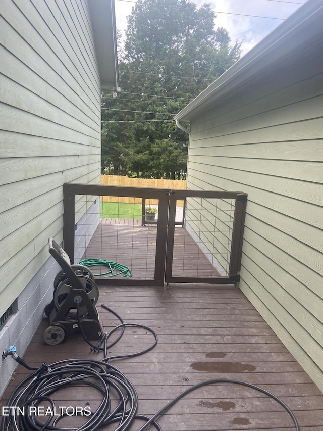 1843 Tazewell Pike, Corryton, TN 37721 - view of deck