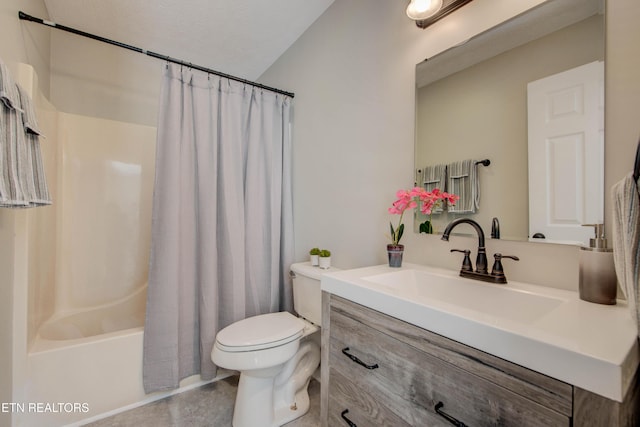 4004 Abercorn Rd, Knoxville, TN 37921 - full bathroom featuring vanity and shower / tub combo