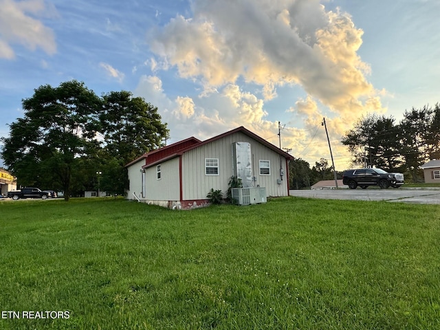 5521 S York Hwy, Grimsley, TN 38565 - view of home's exterior featuring a yard and board and batten siding