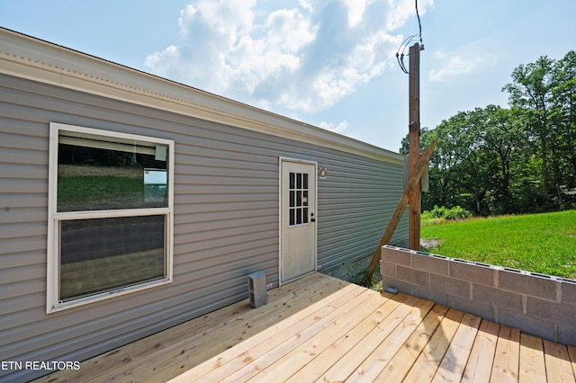 750 Bethlehem Rd, Lafollette, TN 37766 - deck with a lawn
