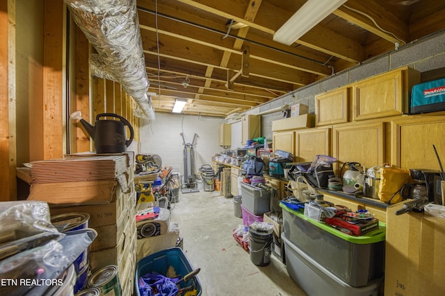 109 Wedgewood Rd, Oak Ridge, TN 37830 - unfinished below grade area featuring concrete block wall