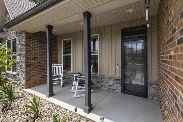 533 Greystoke Ln, Knoxville, TN 37912 - photo 2