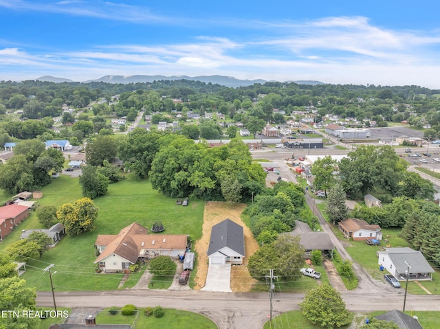 814 Hendrickson St, Clinton, TN 37716 - photo 2