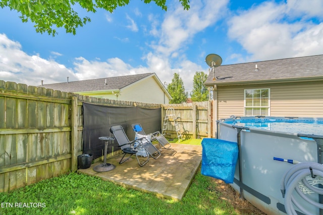7527 Wheatmeadow Rd, Corryton, TN 37721 - fenced backyard with a patio