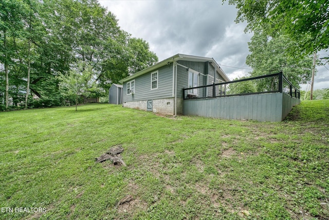 502 Midnight Dr, Byrdstown, TN 38549 - view of green lawn