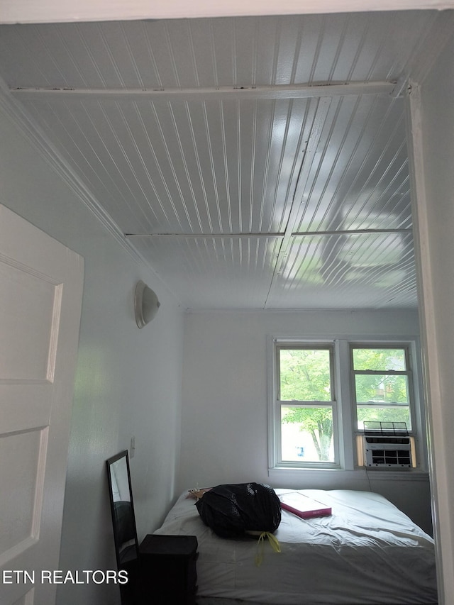 722 Sewanee St, Harriman, TN 37748 - bedroom with cooling unit