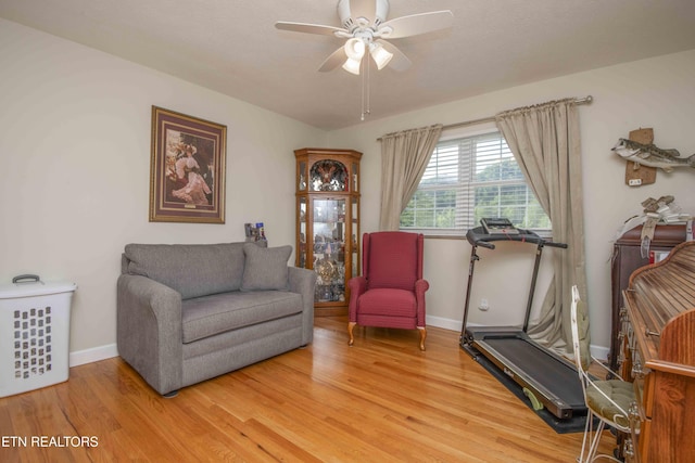 506 Blockhouse Valley Rd, Clinton, TN 37716 - sitting room with wood finished floors and ceiling fan