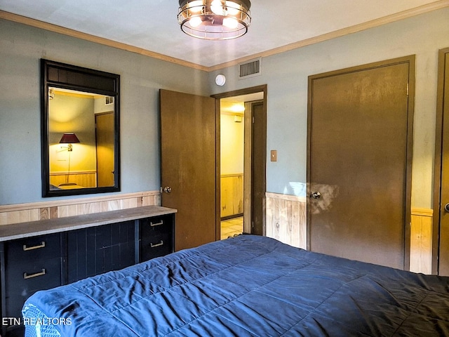1081 Cove Rd Unit 623, Sevierville, TN 37876 - bedroom featuring crown molding