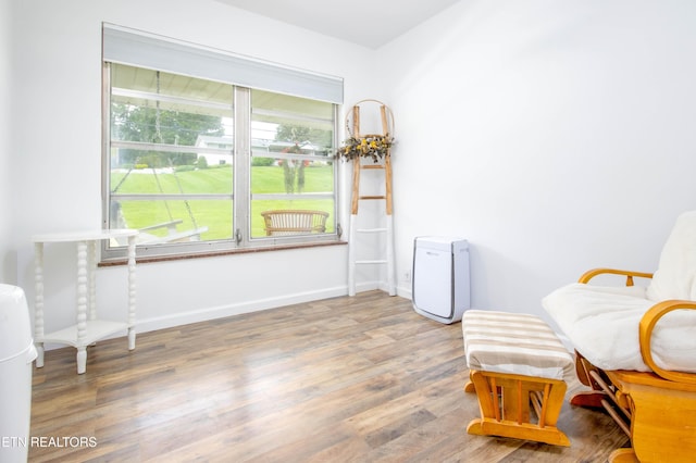 7908 Collier Rd, Powell, TN 37849 - living area featuring wood finished floors and baseboards