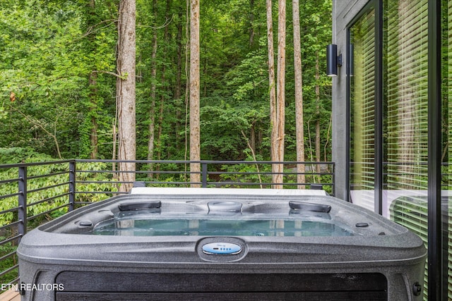 1646 Bear Valley Rd, Sevierville, TN 37876 - deck with a hot tub