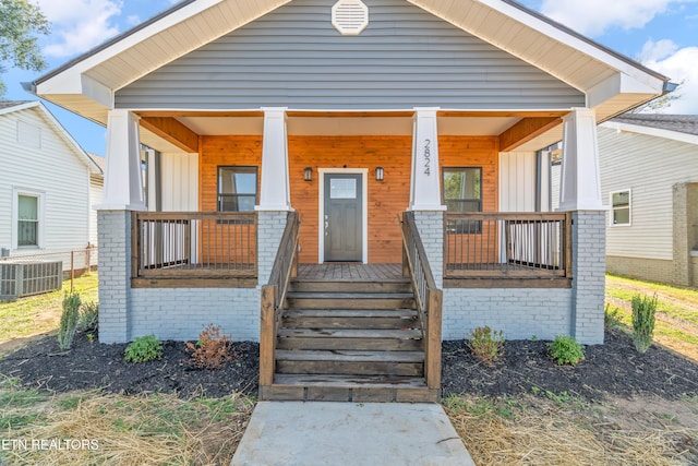 2824 Linden Ave, Knoxville, TN 37914 - view of front facade featuring covered porch