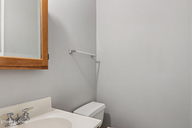 317 Fallen Oak Cir, Seymour, TN 37865 - bathroom featuring toilet and vanity